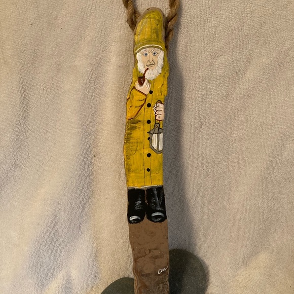 SEA CAPTAIN ON DRIFTWOOD ART - Picture 2 of 4